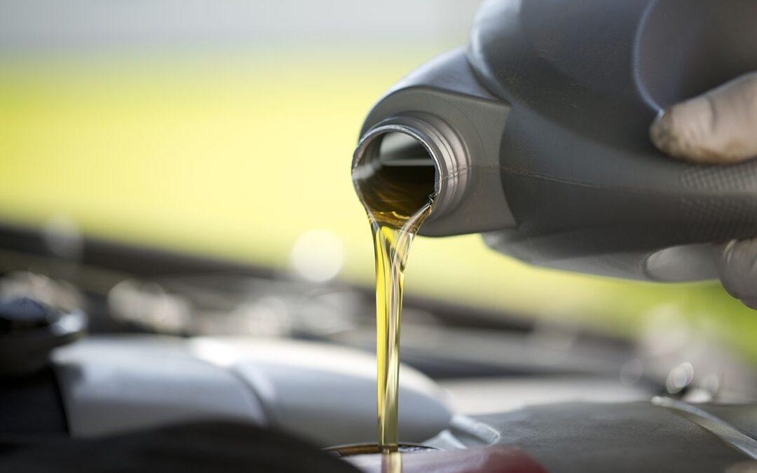 Choosing the Right Motor Oil: A Beginner’s Guide to Protecting Your Engine